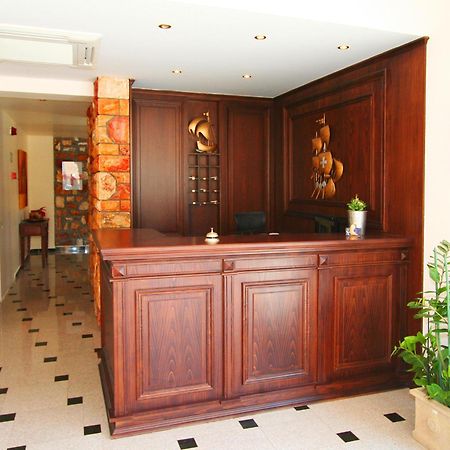 Iris Spa Лутра-Эдипсу Экстерьер фото